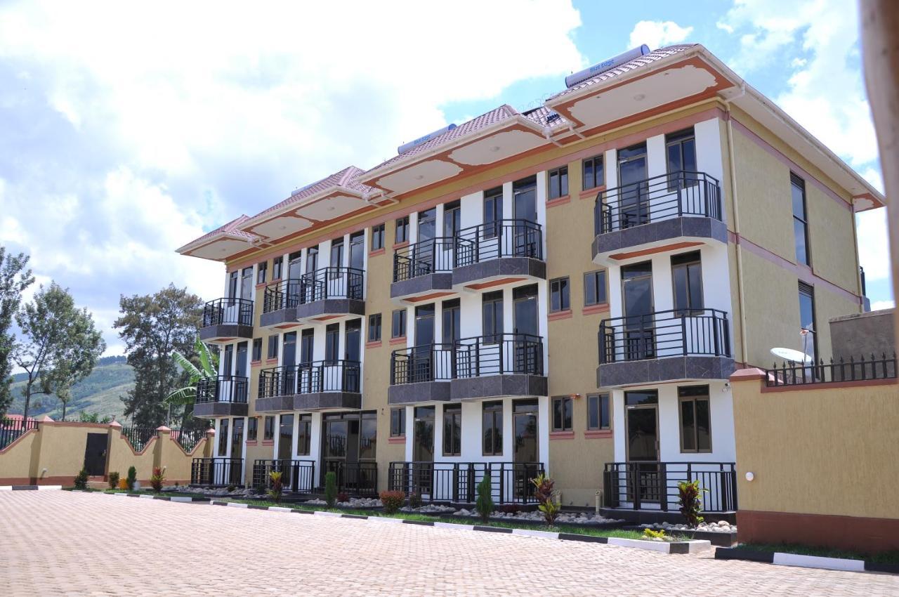 Golden View Hotel Ibanda ภายนอก รูปภาพ