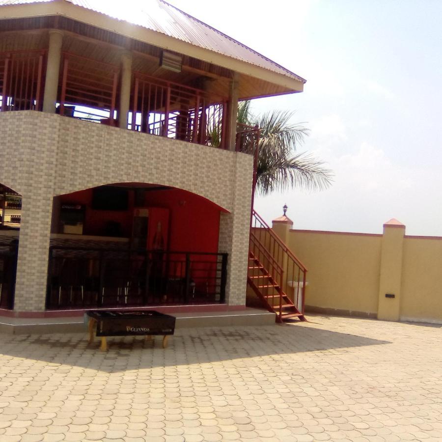 Golden View Hotel Ibanda ภายนอก รูปภาพ